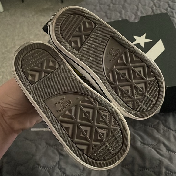 Toddler Slip On Converse - Picture 4 of 4